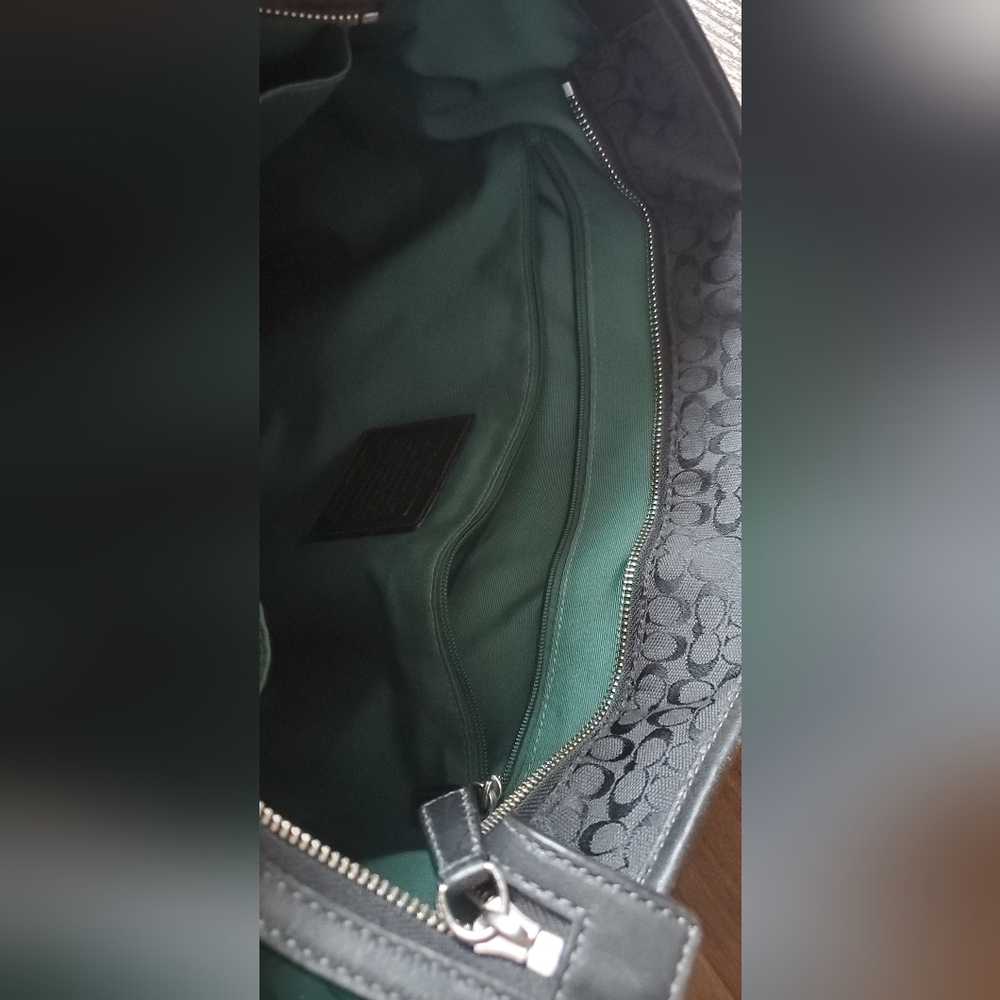 Coach Signature Vintage Tote/Travel Bag: Black Jacquard/ Leather/ Green Lining. - Picture 10 of 12